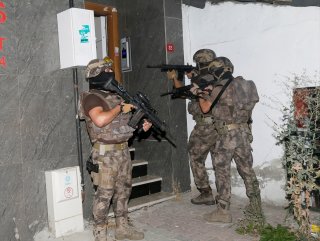 İstanbul'da uyuşturucu operasyonu: 20 gözaltı