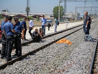 Adana'da yolcu treninin çarptığı 4 yaşındaki çocuk öldü