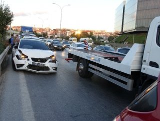 Pendik'te zincirleme kaza: 2 yaralı