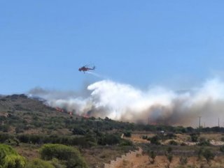 Yunanistan'daki yangın sürüyor