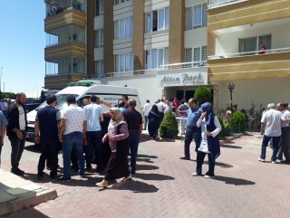 Önce annesini vurdu sonra intihar etti