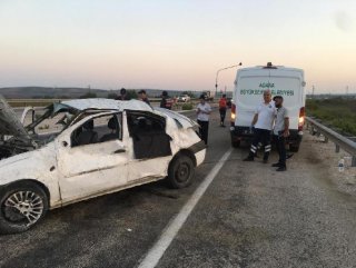 Adana'da araç refüje çarptı: 2 ölü 2 yaralı