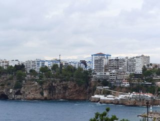 Rusya Antalya'da buz pisti yapmak için yer istedi