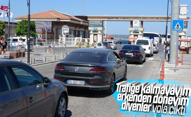 Tatilcilerin dönüş trafiği başladı