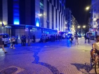 Balıkesir'de eğlence mekanı önünde silahlı kavga