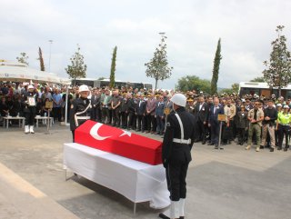 Şehit polis memuru için İstanbul'da tören yapıldı