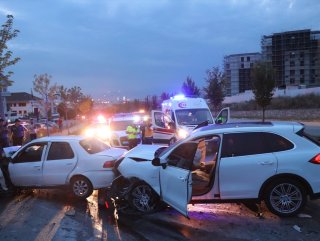 Bursa'da otomobil ile cip çarpıştı: 1 ölü