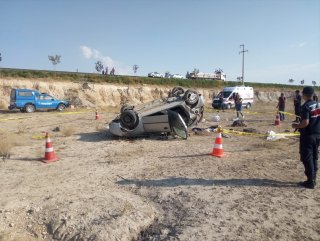 Aksaray'da otomobil şarampole devrildi: 1 ölü, 3 yaralı
