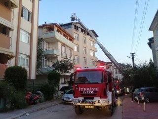 Kocaeli'de izolasyon çalışmasında yangın çıktı