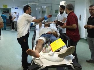 Kız kardeşiyle gördüğü kişileri tabancayla yaraladı