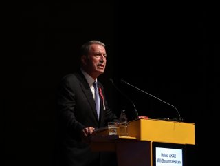 Hulusi Akar: Kendi göbeğimizi kendimiz keseriz