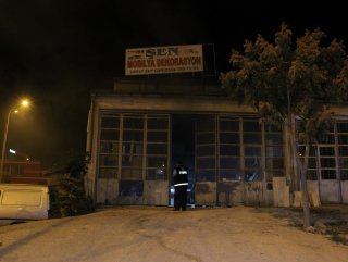Karaman'da mobilya atölyesinde yangın çıktı