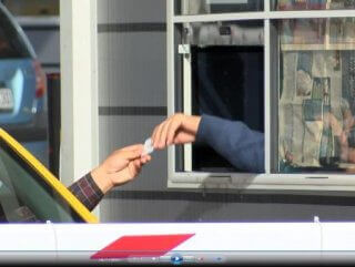 Esenler Otogarı'ndaki taksiciler bekleme parası alıyor