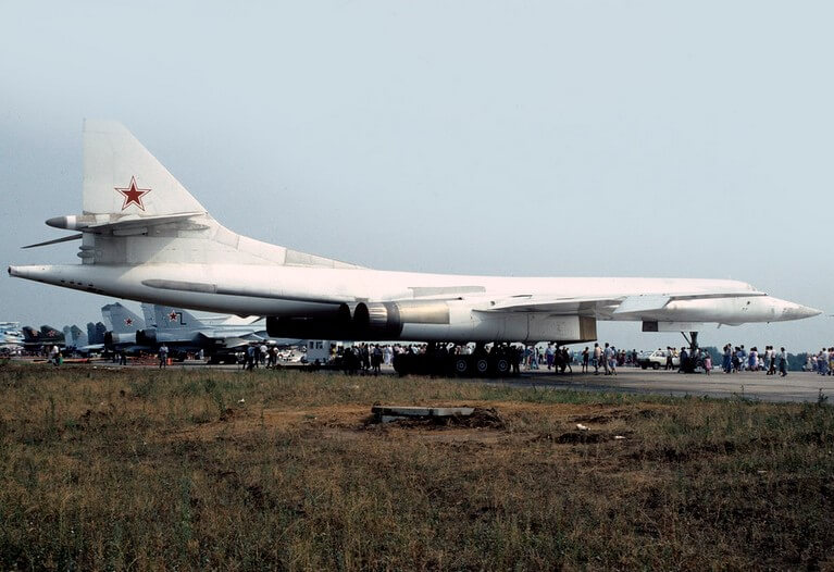 Rusya'dan Güney Afrika'ya iki nükleer bombardıman uçağı