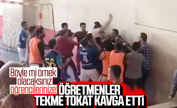 Siirt'te kavga eden öğretmenleri öğrencileri ayırdı