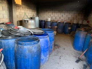 Adana'da 4 bin litre sahte içki ele geçirildi