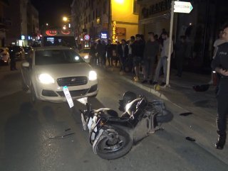 Bursa'da otomobil ile motosiklet çarpıştı
