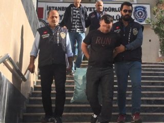 Avcılar'da araç içinde silahıyla oynarken arkadaşını vurdu