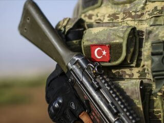 Mardin'de PKK'ya katılacak genci jandarma kurtardı