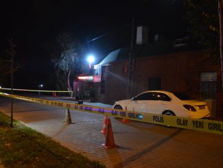 Büyükçekmece'de çıkan kavgada silahlar çekildi