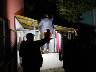 Çorum'da 5'inci kattan atlayan kız ağır yaralandı