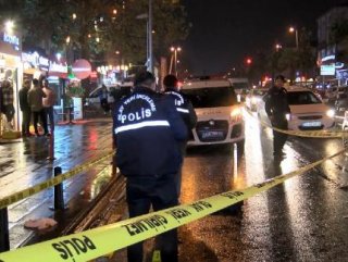 İstanbul'da bir kafeye silahlı saldırı düzenlendi