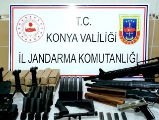 Konya'da ruhsatsız silah satışı yapan 2 kişi yakalandı