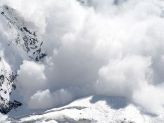 Himalayalar’da çığ düştü: 6 ölü