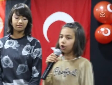 İstiklal Marşı'nı ezbere okuyan Afgan kardeşler