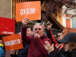 Erkekler kadına şiddete 'hayır' demek için yürüdü