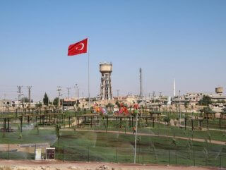 Teröristler Akçakale'ye saldırdı: 4 asker yaralı