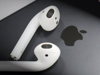 Apple, iPhone 12 serisini Airpods ile satışa çıkarabilir
