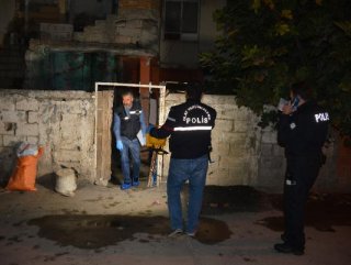 Adana'da bir kişi eski sevgilisini öldürüp intihar etti