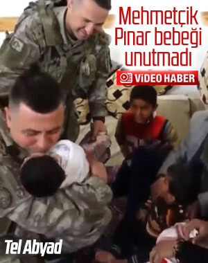 Pınar bebek ve kardeşleri asker amcalarını ağırladı