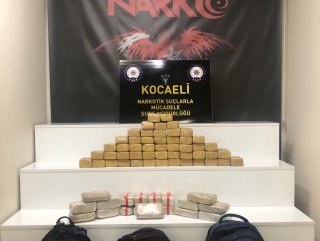 TEM Otoyolu'ndaki araçta 35 kilo eroin ele geçirildi