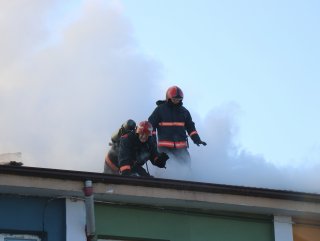 Sakarya'da okulun çatısı yandı