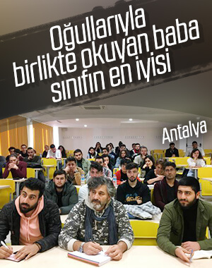 Baba ve oğulları aynı sırada