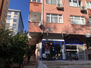 Suadiye'de bir apartmanda yangın çıktı