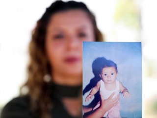 27 yıl sonra evlatlık olduğunu öğrendi, ailesini arıyor