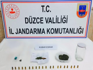 Düzce'de uyuşturucu tacirlerine operasyon