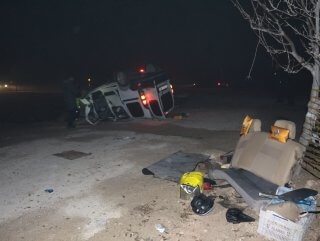 Konya'da hafif ticari araç takla attı: 1 ölü 4 yaralı
