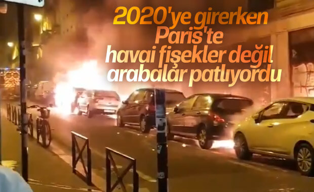 Paris'te yılbaşı gecesi arabaları kundakladılar