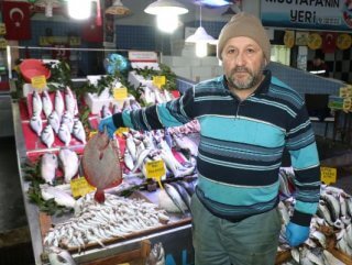 Karadeniz'de balık azlığı tezgahları vurdu