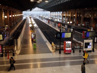 Fransa'da grev boyunca 1.5 milyon bilet iptal edildi
