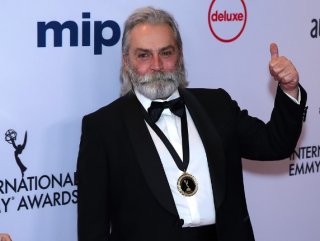 Haluk Bilginer'den İÜ öğrencilerine destek