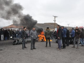 Yozgat'ta işten çıkarılan işçiler eylemde