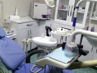 Malatya'da ruhsatsız dişçi muayenehanesine operasyon