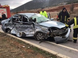 Denizli'de trafik kazasında 17 yaşındaki genç kız öldü