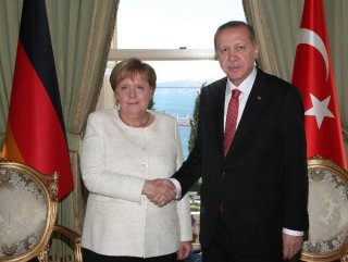Erdoğan Merkel'le görüştü