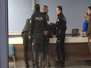 Gezi Parkı'nda polislere bıçakla saldırı: 2 polis yaralı